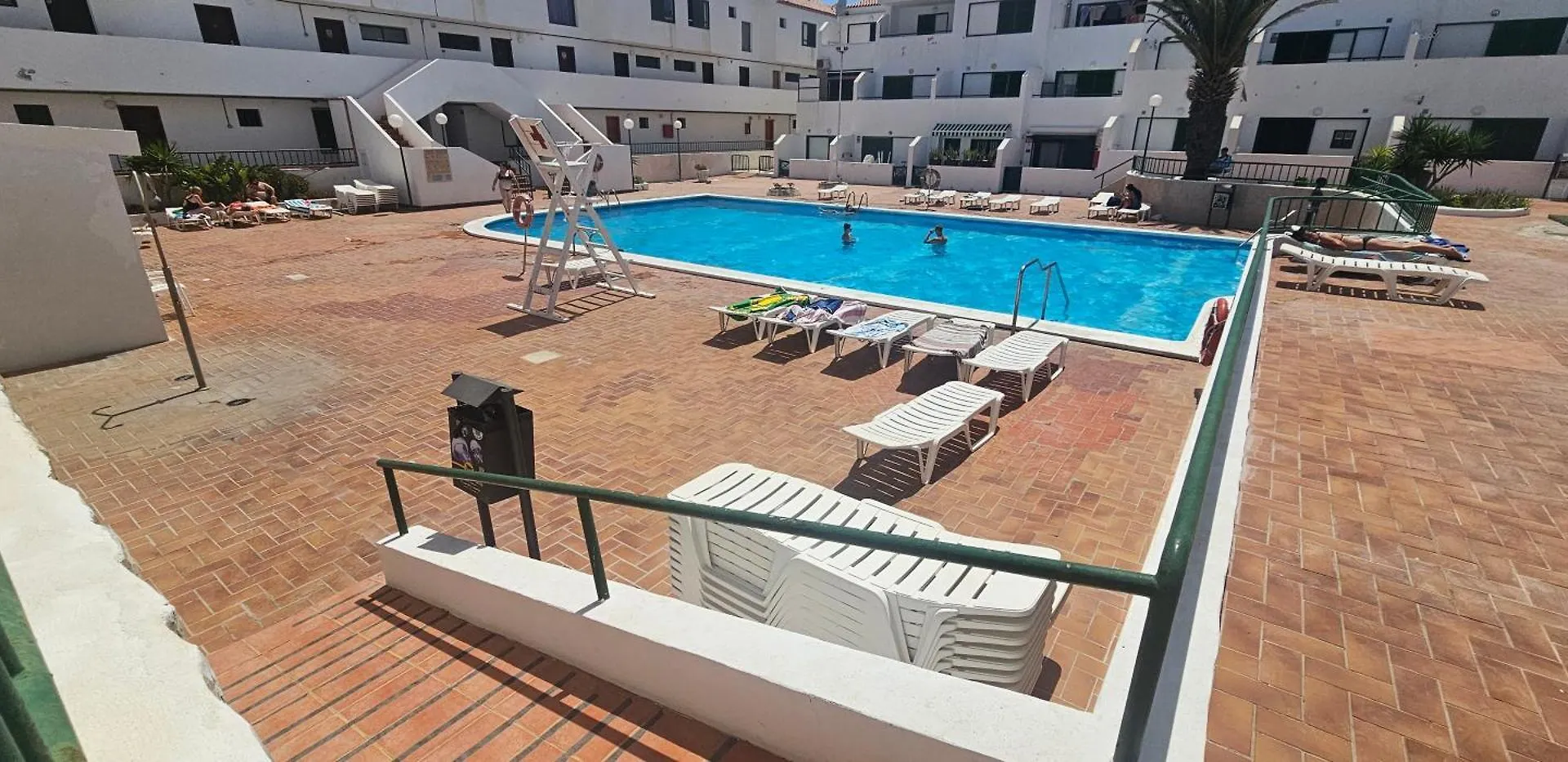 Alondras Green Aircon And Pool Arona  Appartement