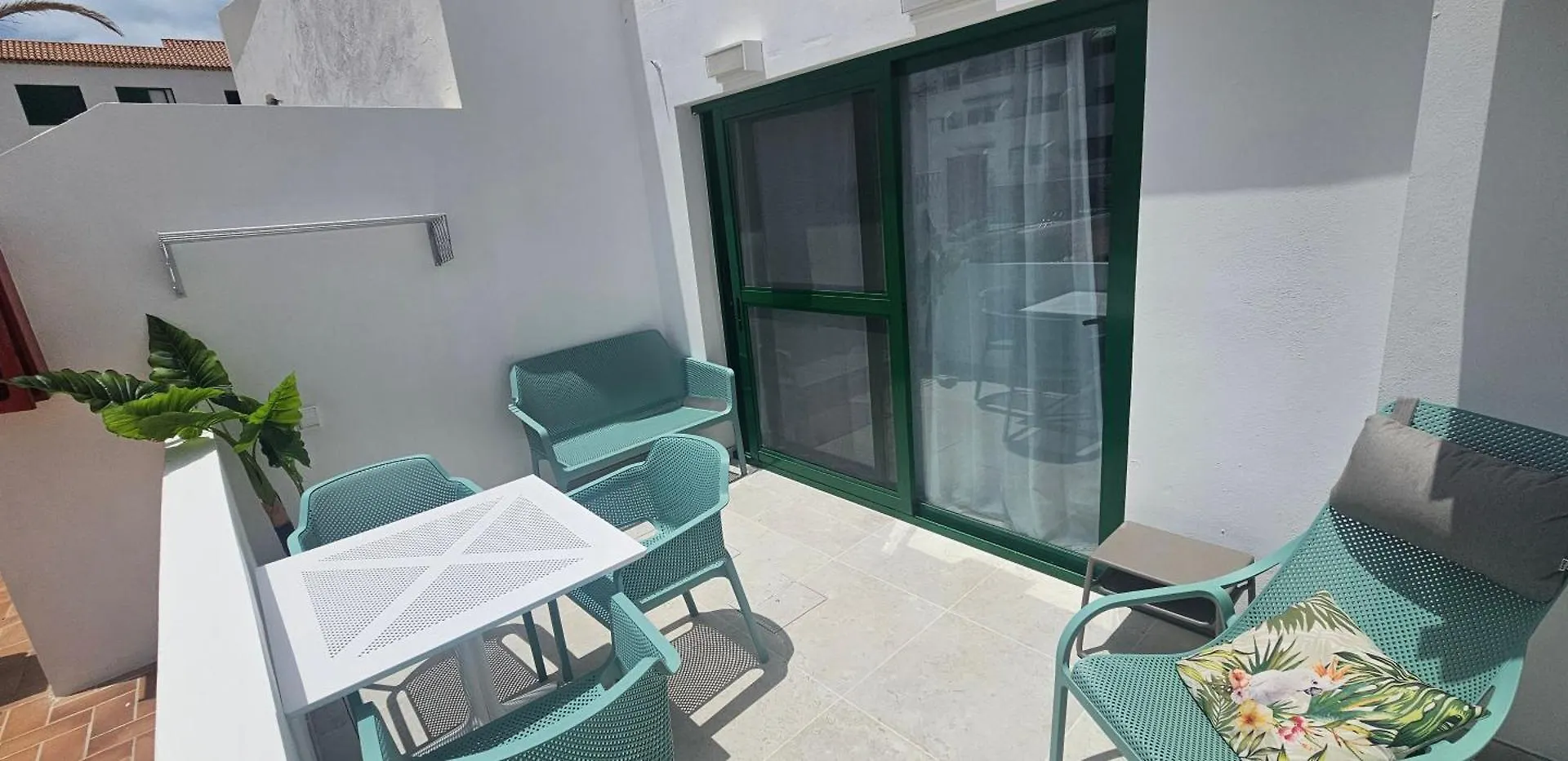 Alondras Green Aircon And Pool Arona  Spanje